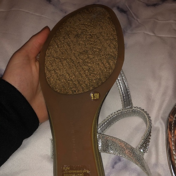 flats - Picture 3 of 4